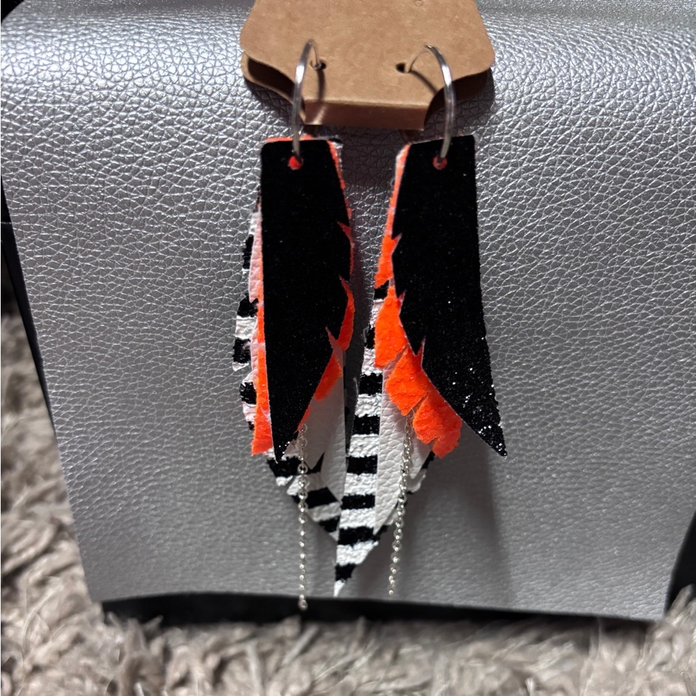 Handmade Black and Orange Feather Earrings - Picture 3 of 4